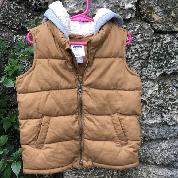 Vest - Picture 2 of 4